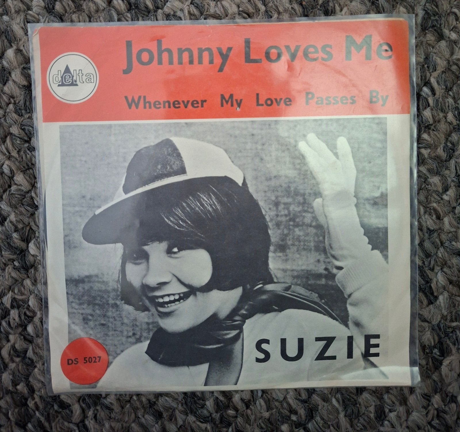Suzie - Johnny loves me - Single is TOP, Ophalen of Verzenden, Gebruikt, 7 inch, Pop