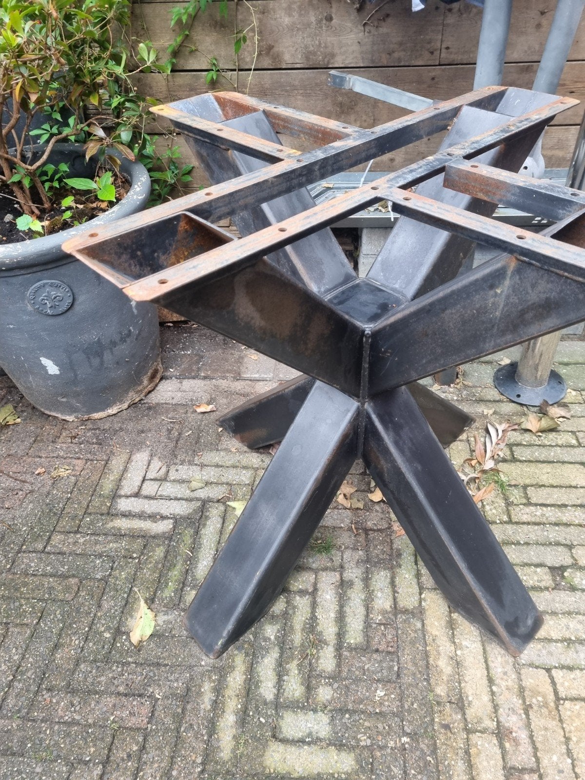 Stalen onderstel voor eettafel - Spiderpoot design, Ophalen, Tafelpoot, Gebruikt, 100 tot 150 cm