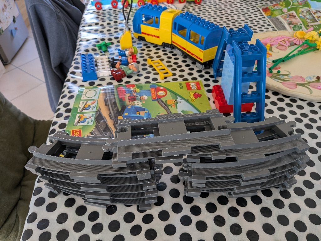 Lego Duplo Trein met rails en accessoires (set 5608), Gebruikt, Overige thema's, Overige typen, Ophalen of Verzenden