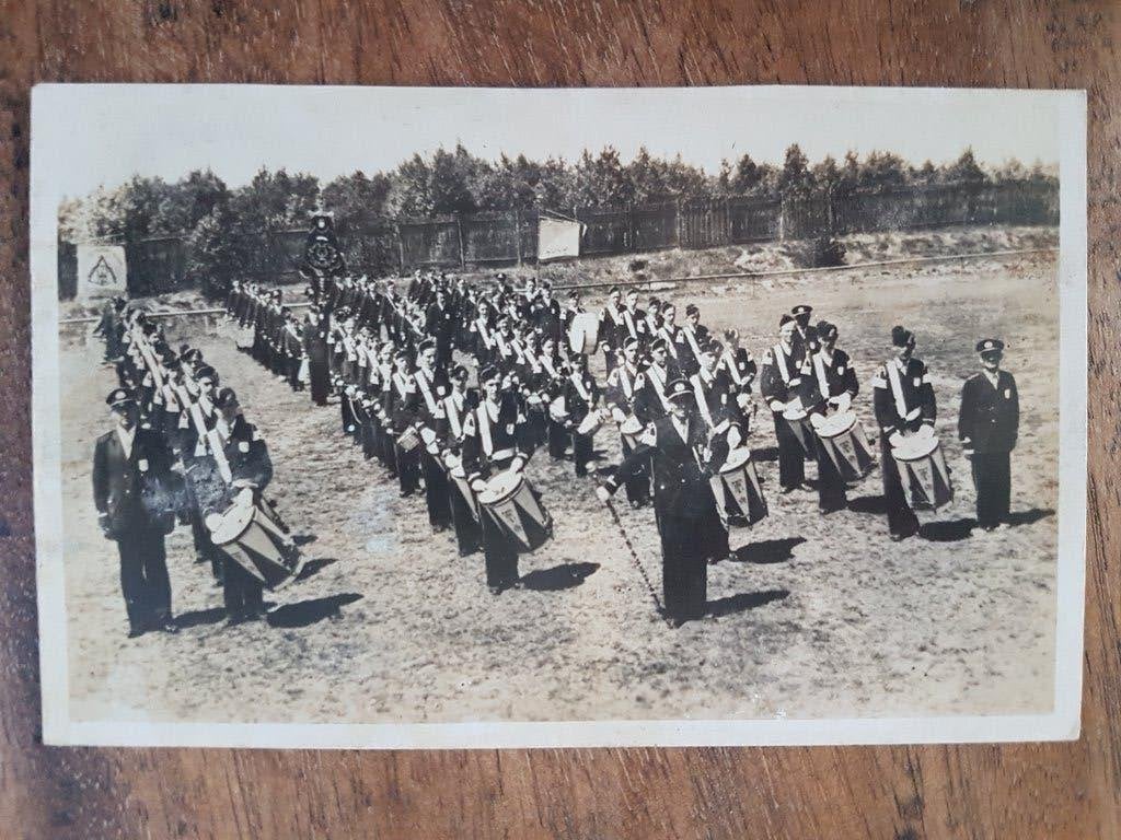Ansichtkaart Oost Arnhem Tamboer Hoornblazer Doedelzak, Ophalen of Verzenden, 1940 tot 1960, Gelopen, Gelderland