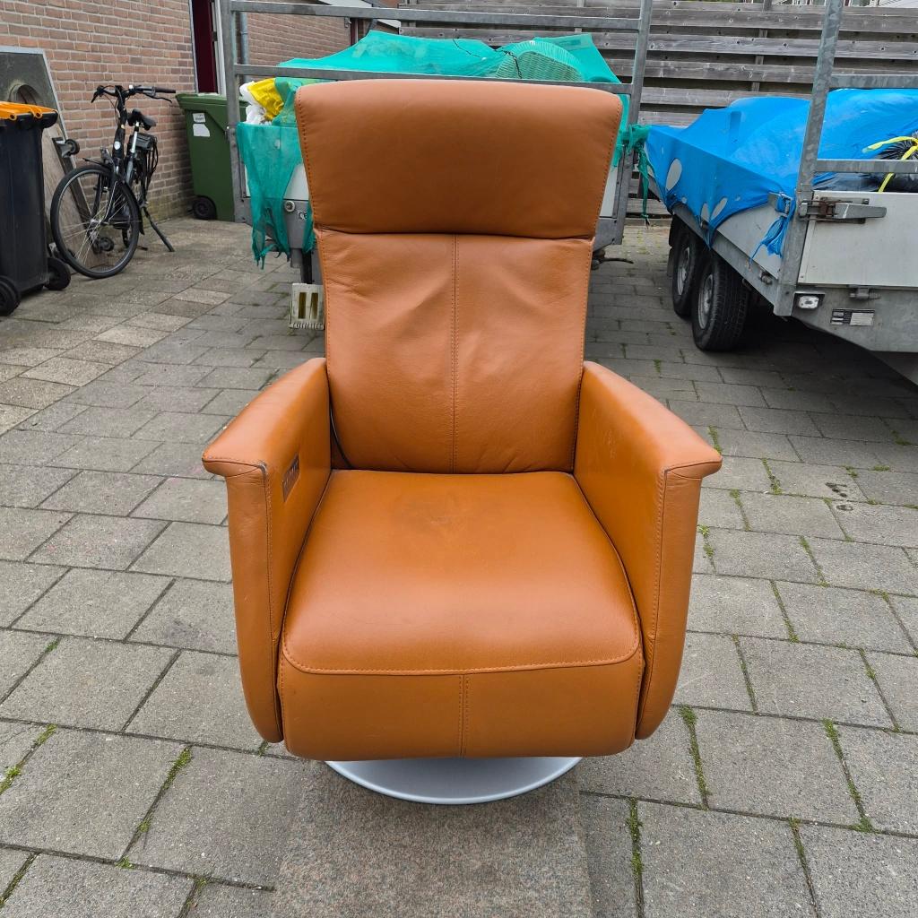 prominent sta op fauteuil, Ophalen, Minder dan 75 cm, Leer, Zo goed als nieuw