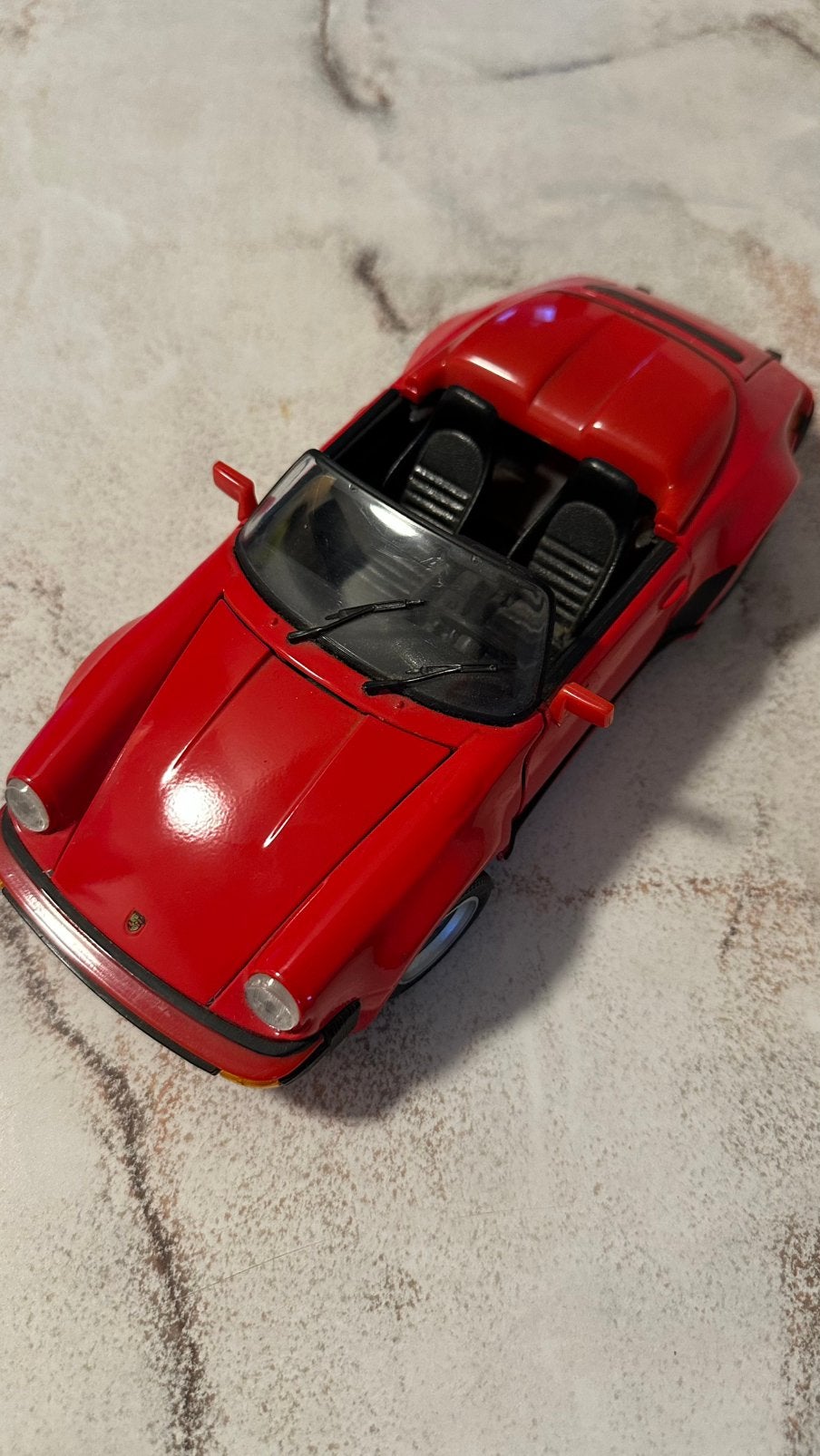 Maisto Porsche 911 Carrera Cabriolet 1:18 Red – Diecast Mod, Ophalen, Zo goed als nieuw, Maisto