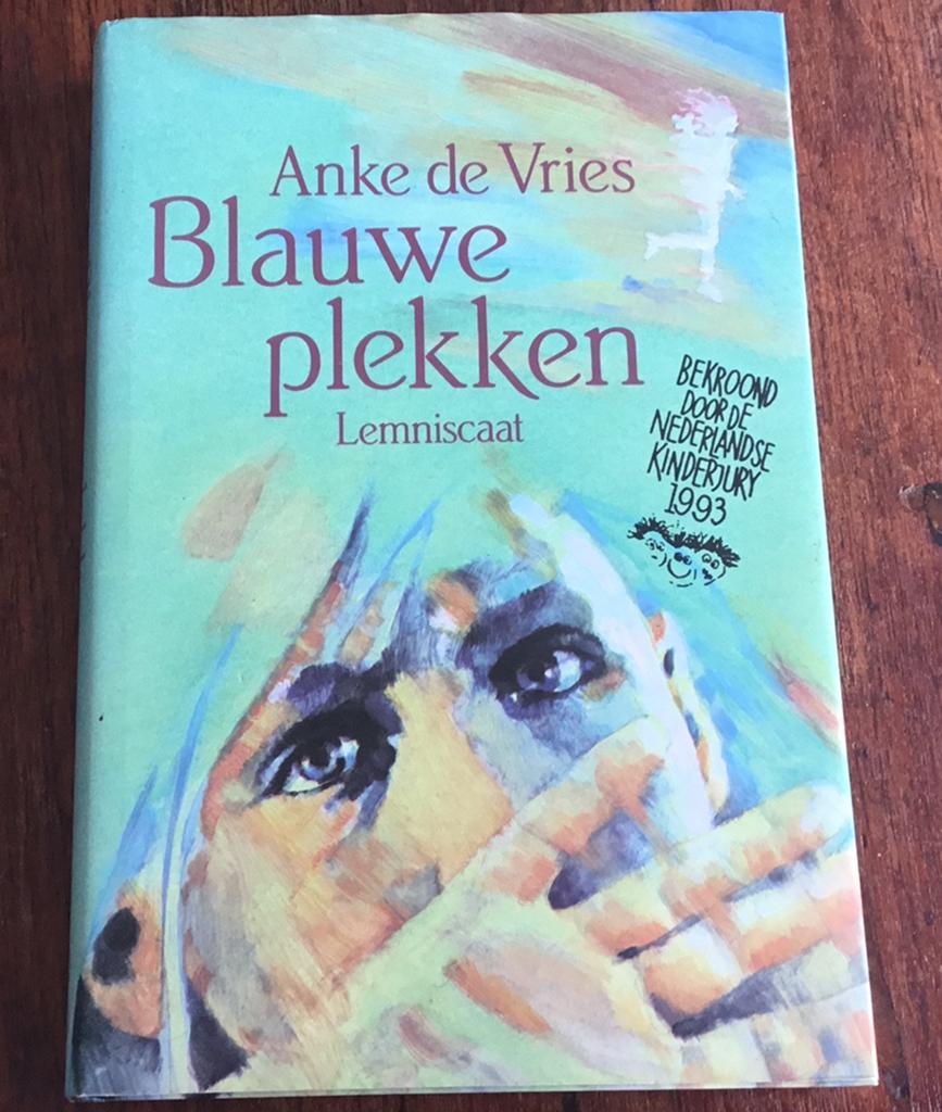 Anke de Vries - Blauwe plekken, Ophalen of Verzenden, Zo goed als nieuw, Anke de Vries