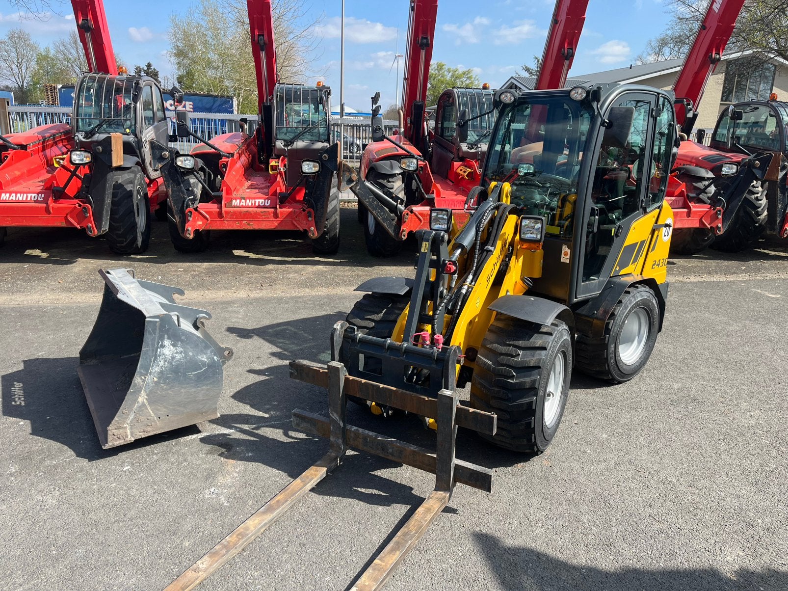 MINI SHOVEL SCHÄFFER 2430 met Cabine!   bak en vorken!!, Ophalen, Wiellader of Shovel