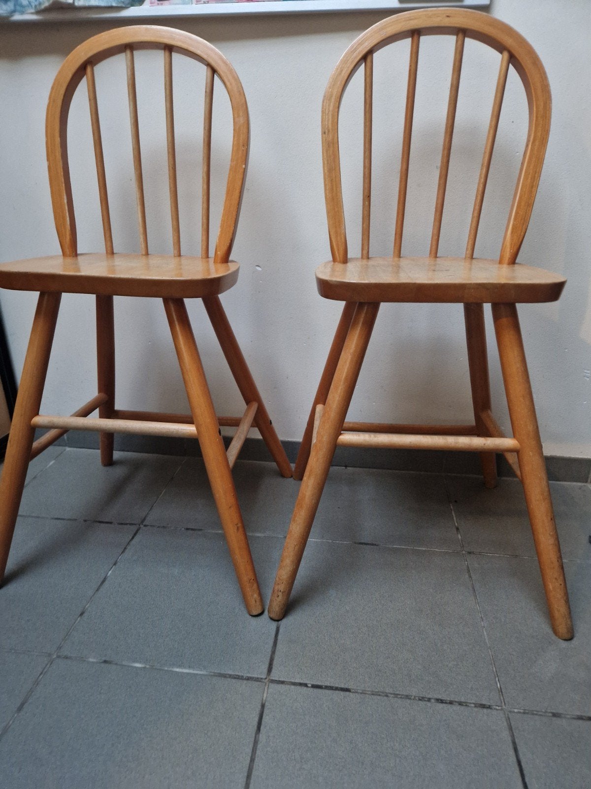 2 houten kinderstoelen - ideaal voor overgangsfase, Ophalen of Verzenden, Gebruikt, Meegroeistoel
