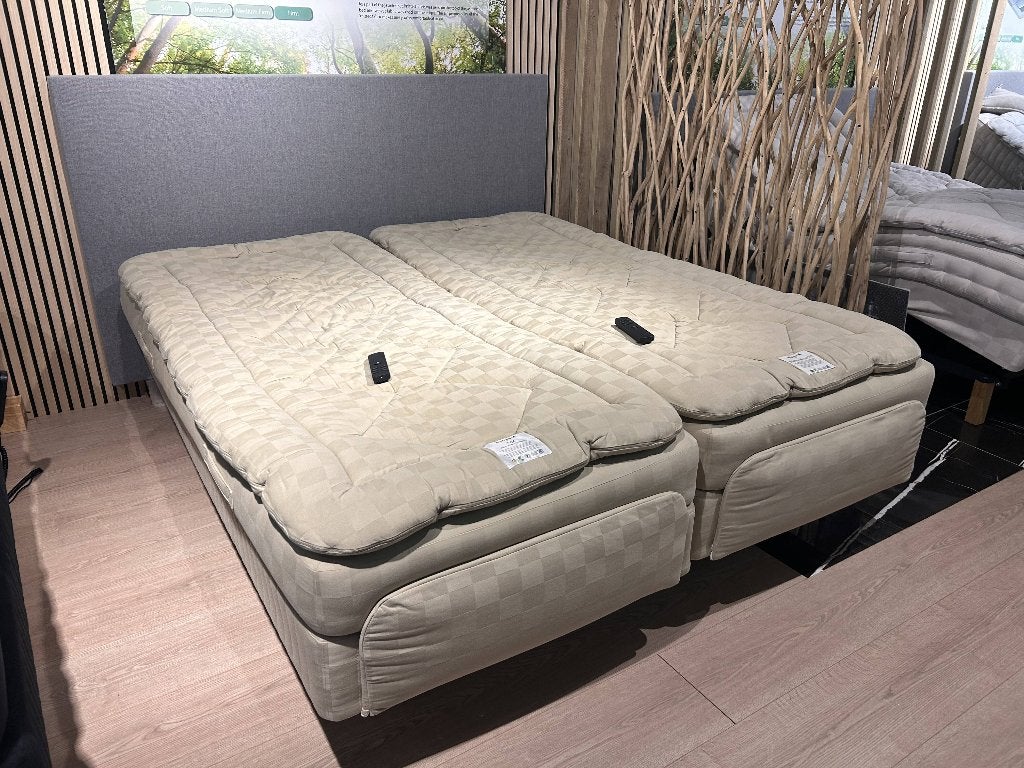 Hastens adjustable Unieke kleur 180x210 Medium | Soft, Huis en Inrichting, Slaapkamer | Bedden, Verstelbaar, 210 cm, Ophalen of Verzenden