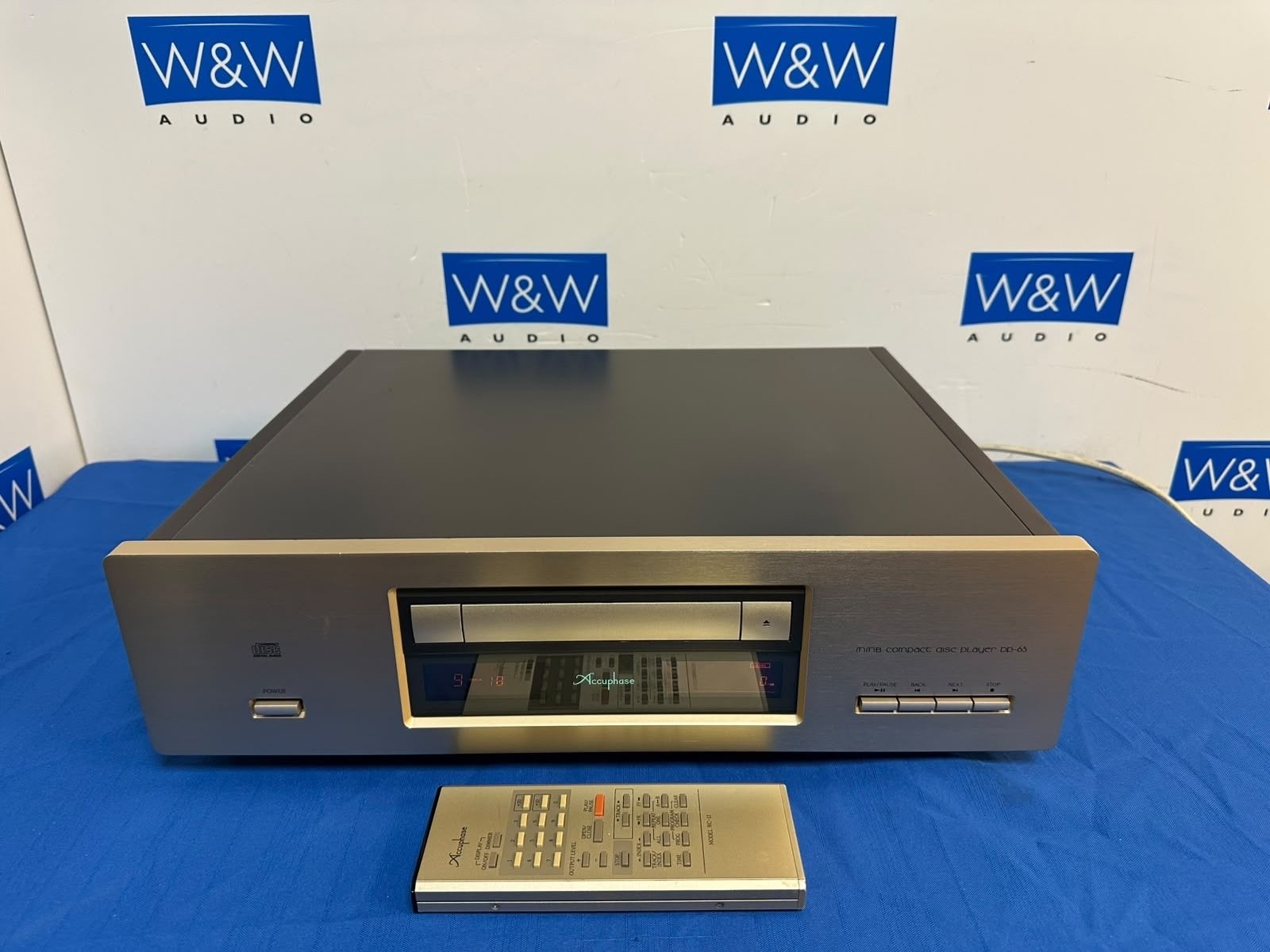 Accuphase DP-65 CD-speler - Champagnekleurig