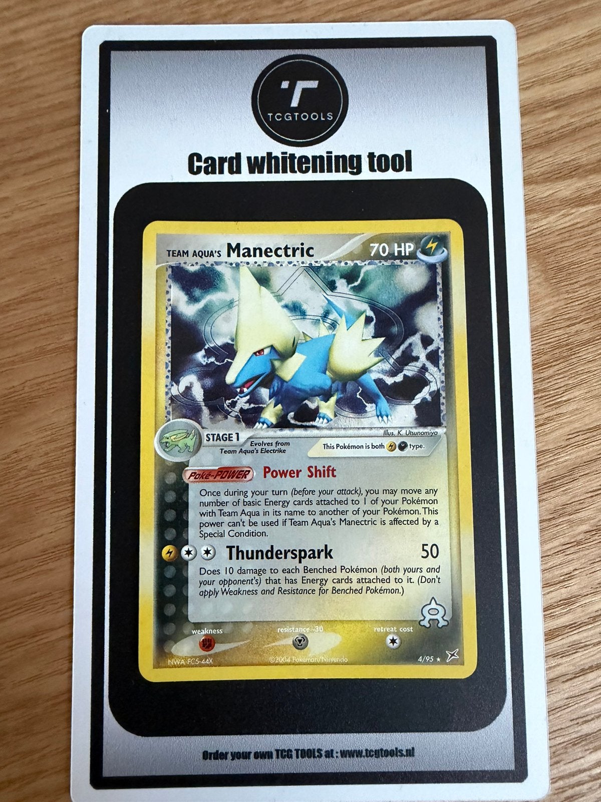 Team Aqua’s Manectric 4/95 NM tailswirl, Ophalen of Verzenden, Zo goed als nieuw