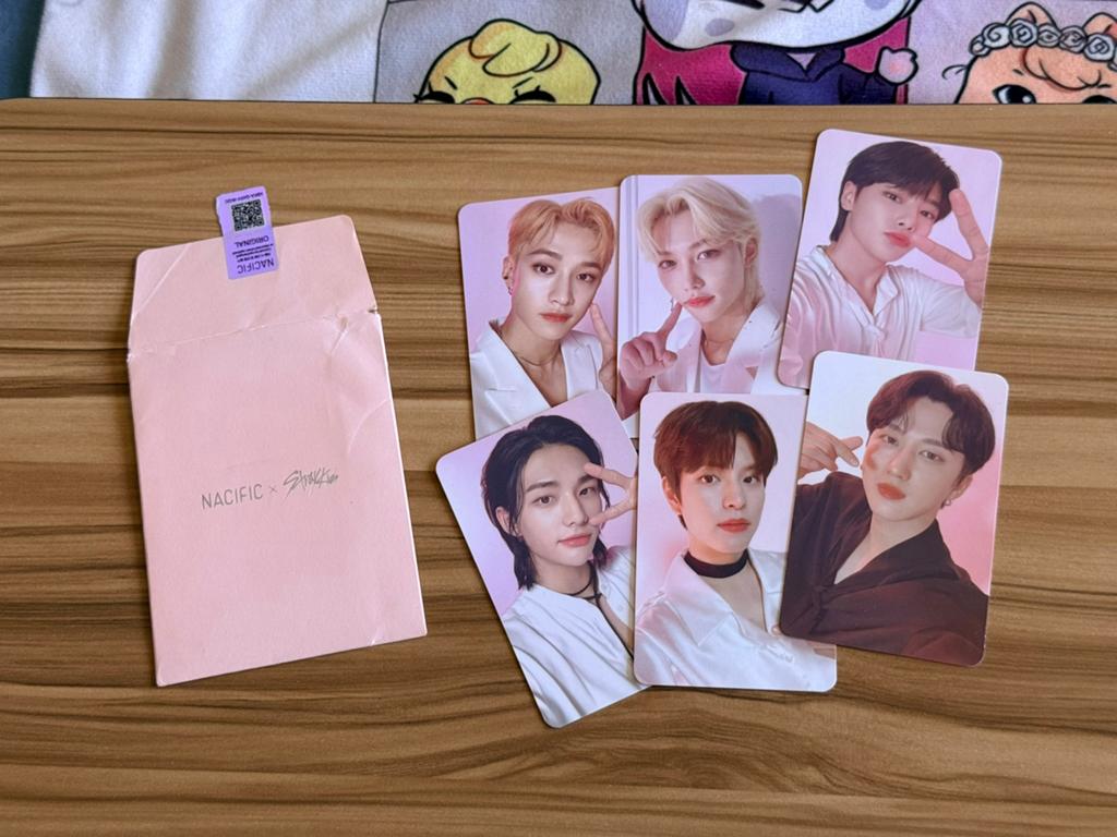 Stray Kids x Nacific photo cards, Ophalen of Verzenden, Zo goed als nieuw, Foto of Kaart