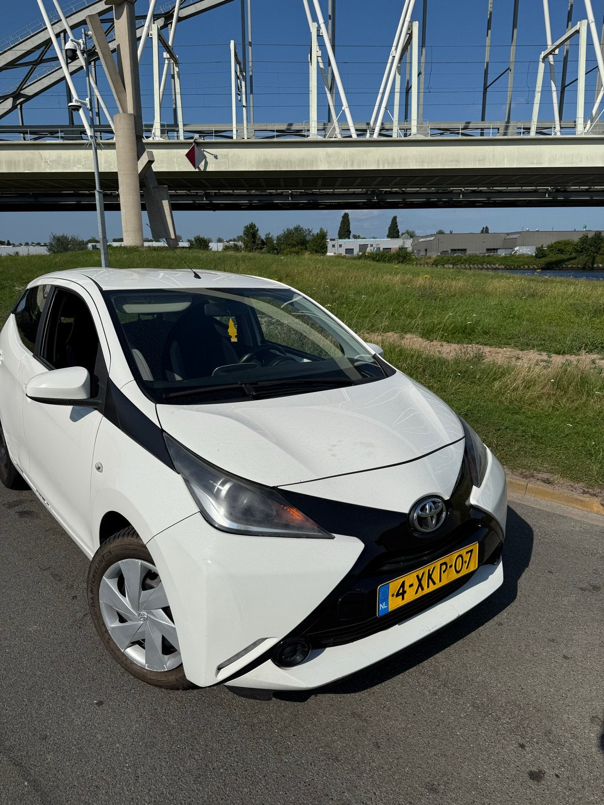 Toyota Aygo 1.0 12V Vvt-i Ddrs 2014 Wit, Auto's, Voorwielaandrijving, 4 stoelen, Wit, Origineel Nederlands