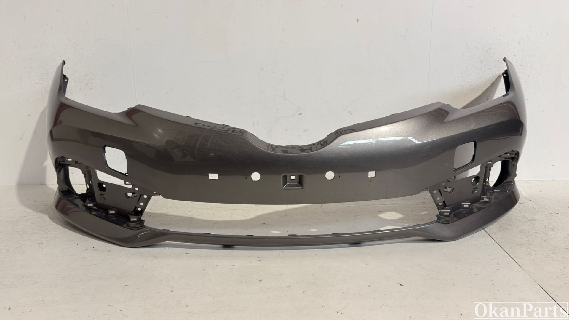 Toyota Auris Facelift voorbumper 52119-02K40, Auto-onderdelen, Info@fabrikant.eu, Ophalen of Verzenden, Bumper, Fabrikant BV