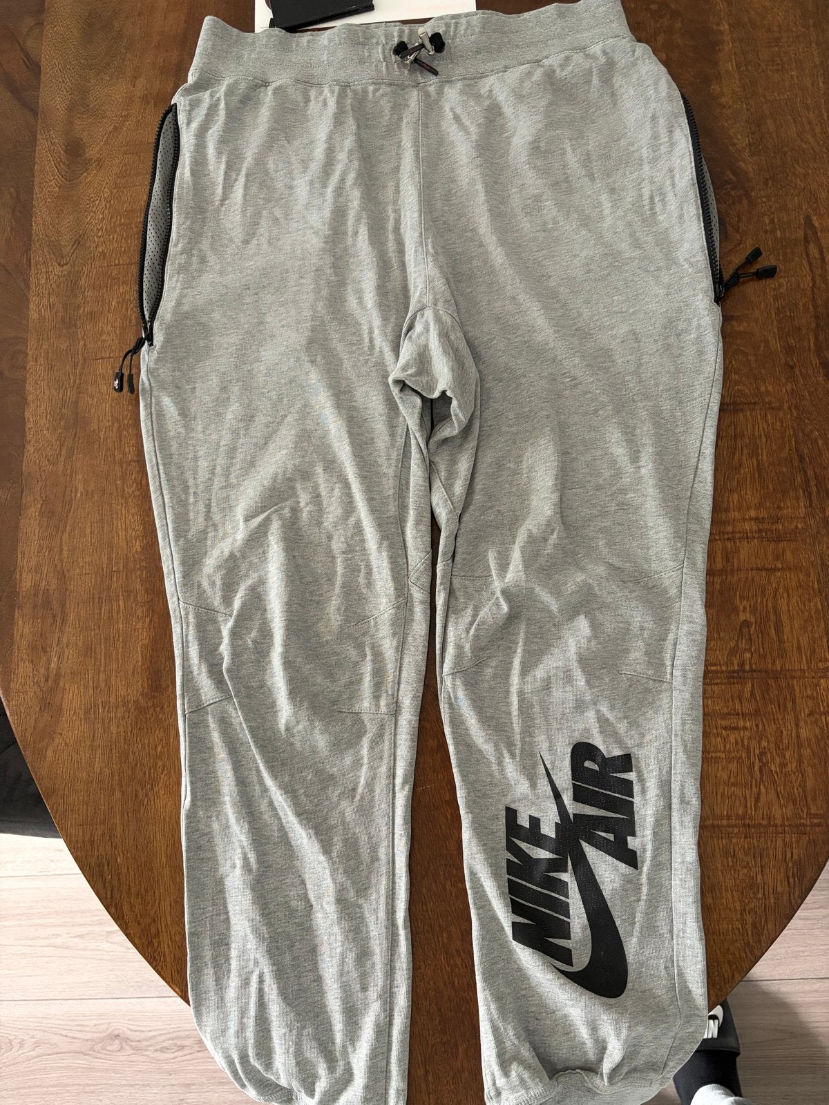 Nike Joggers Grijs Maat M - Zo goed als nieuw, Ophalen of Verzenden, Gedragen, Maat 48/50 (M), Grijs