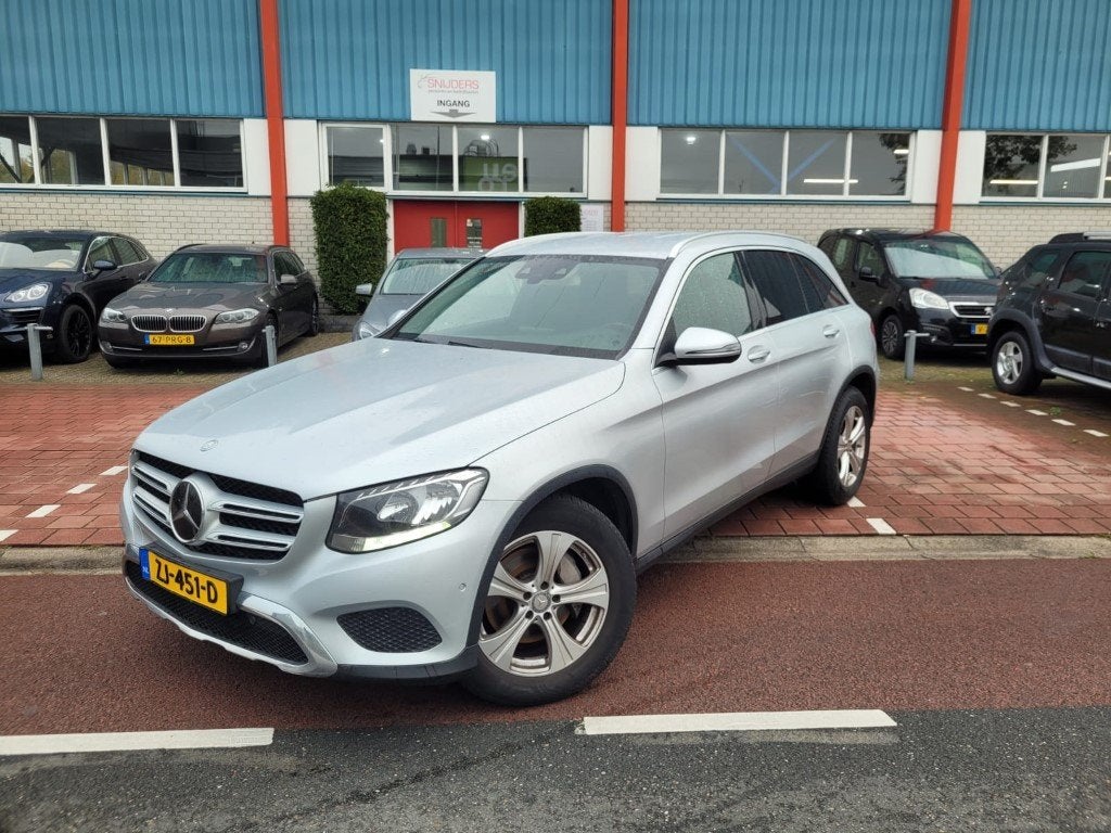 Mercedes-Benz GLC 250 d 4MATIC Edition 1 Leer (bj 2015), Auto's, Automaat, Gebruikt, 2500 kg, Leder