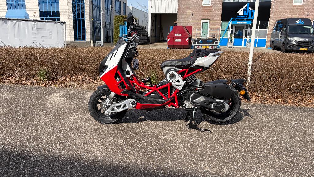 Italjet Dragster 200cc | 03-2026 | 550 km | extra’s, Particulier, Minimaal motorrijbewijs A2, 200 cc, Automaat