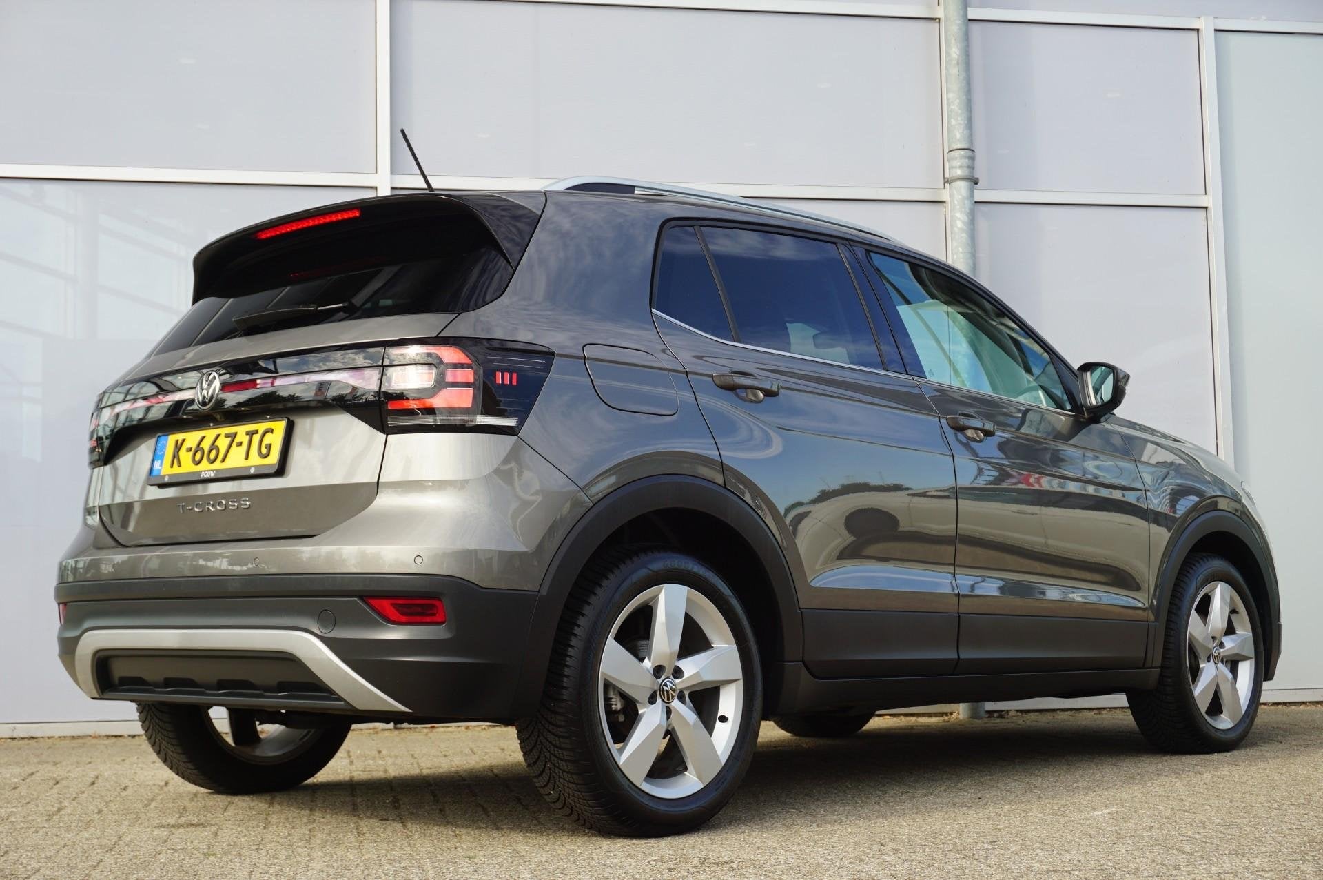 Volkswagen T-Cross 1.0 TSI 110pk Style | Navigatie | Achteru, Auto's, 12 maanden, Euro 6, Origineel Nederlands, Bedrijf