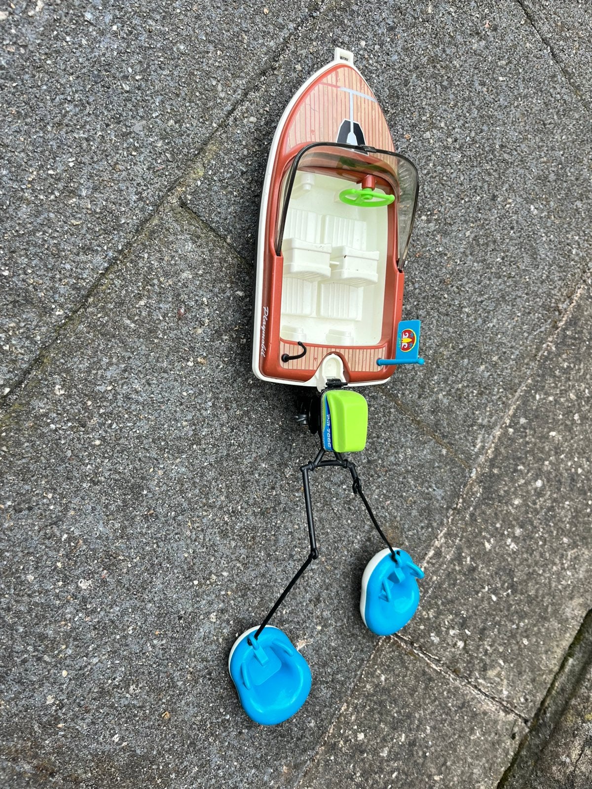 Playmobiel bootje, Ophalen