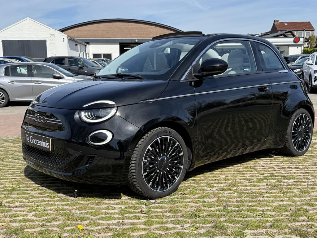 Fiat 500C La Prima 42 kWh | Winterpack | (bj 2021), Cabriolet, 4 stoelen, Zwart, 24 kWh