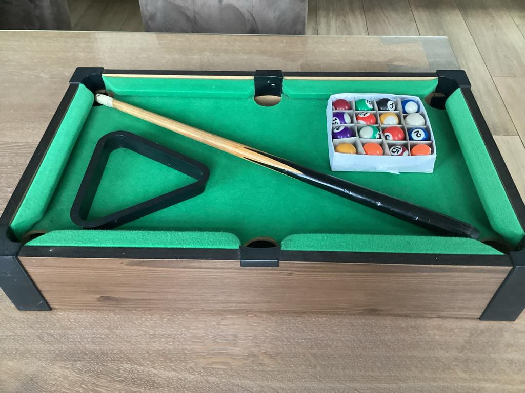 Mini Pooltafel 30x50 cm met 1 stok en ballen, Sport en Fitness, Biljarten en Poolen, Ophalen, Gebruikt, Pooltafel