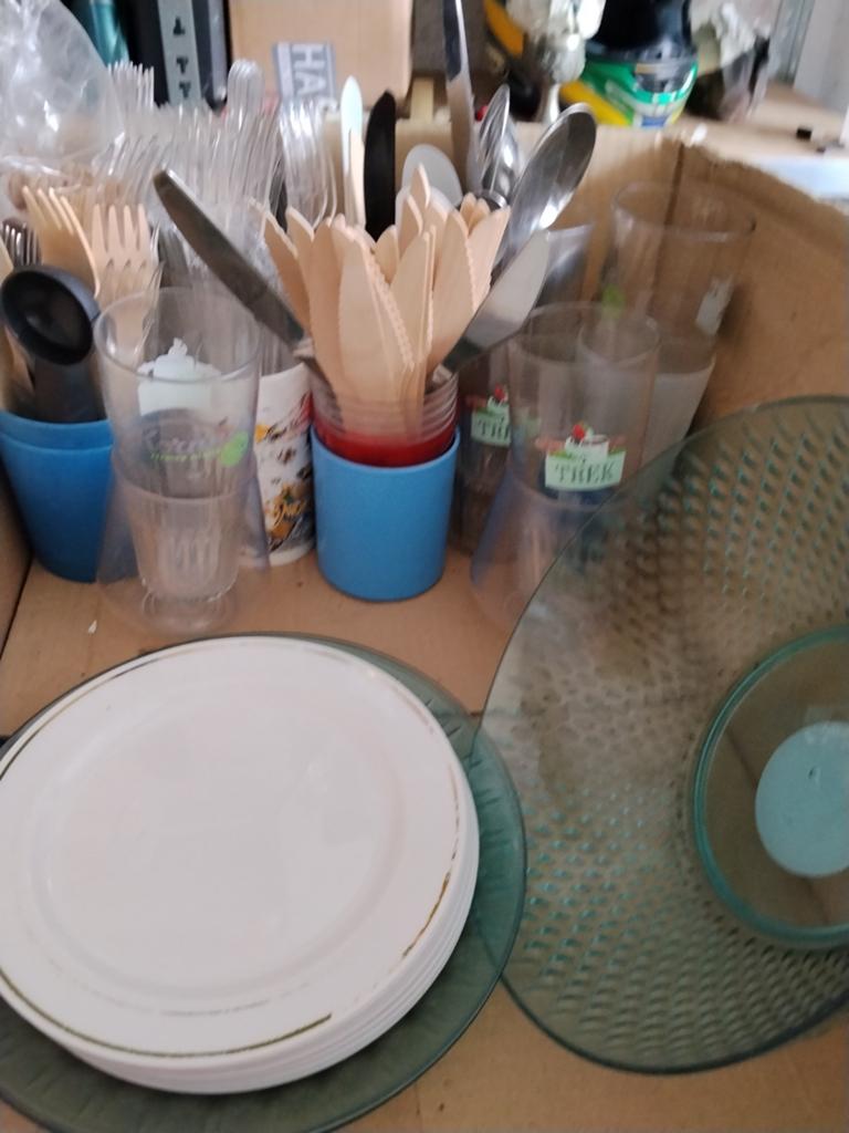 Diverse servies en bestek voor feestjes of camperen, Ophalen of Verzenden, Gebruikt