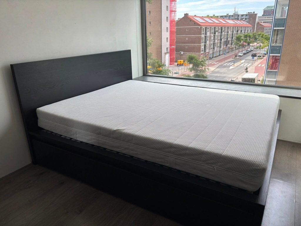IKEA MALM bed 160x200 + matras + lattenbodem, Huis en Inrichting, Zwart, Tweepersoons, Ophalen of Verzenden, Zo goed als nieuw