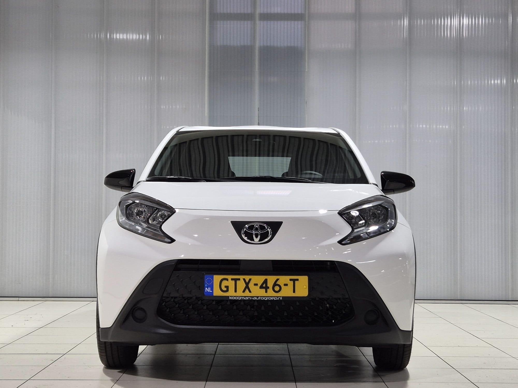 Toyota Aygo X 1.0 VVT-i MT Play 18'' LM Velgen , Apple carpl, Auto's, Dealer onderhouden, Stof, Gebruikt, Euro 6