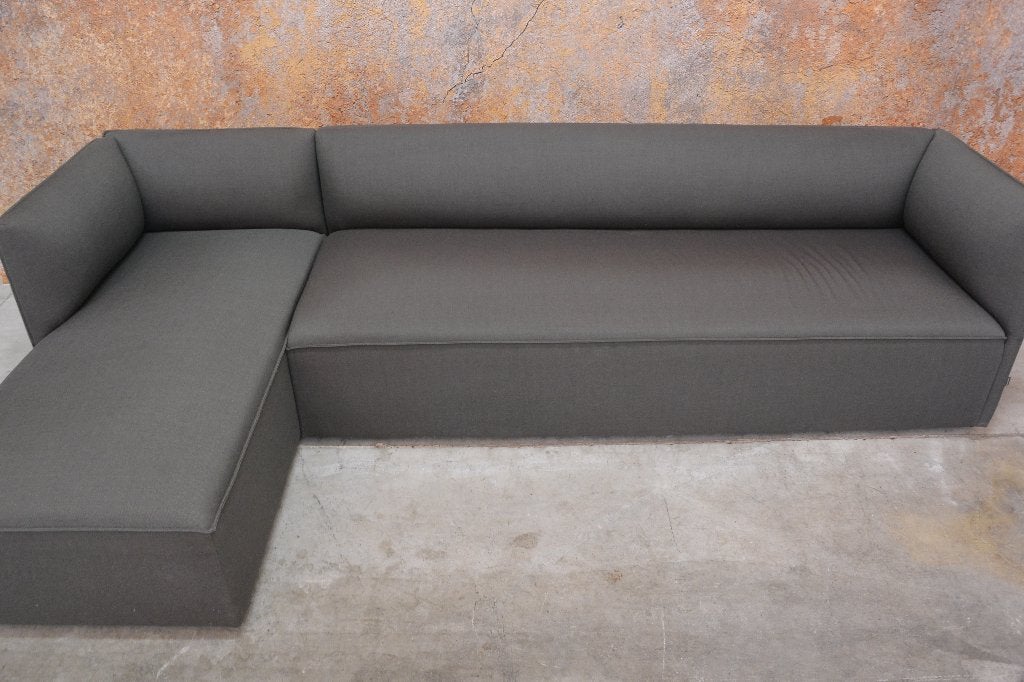 ZGANieuw Gelderland Pillow design hoekbank bruin grijze stof, 250 tot 300 cm, 125 tot 150 cm, Hoekbank, Zo goed als nieuw