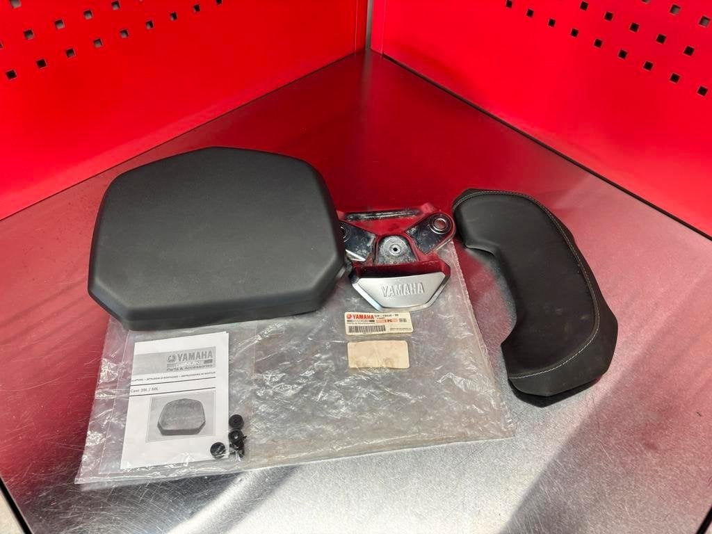 Yamaha rugsteun Topkoffer 50L NIEUW Origineel 37P-F84U0-B0, Motoren, Japan, Info@yamaha.com, Ophalen of Verzenden, Zo goed als nieuw