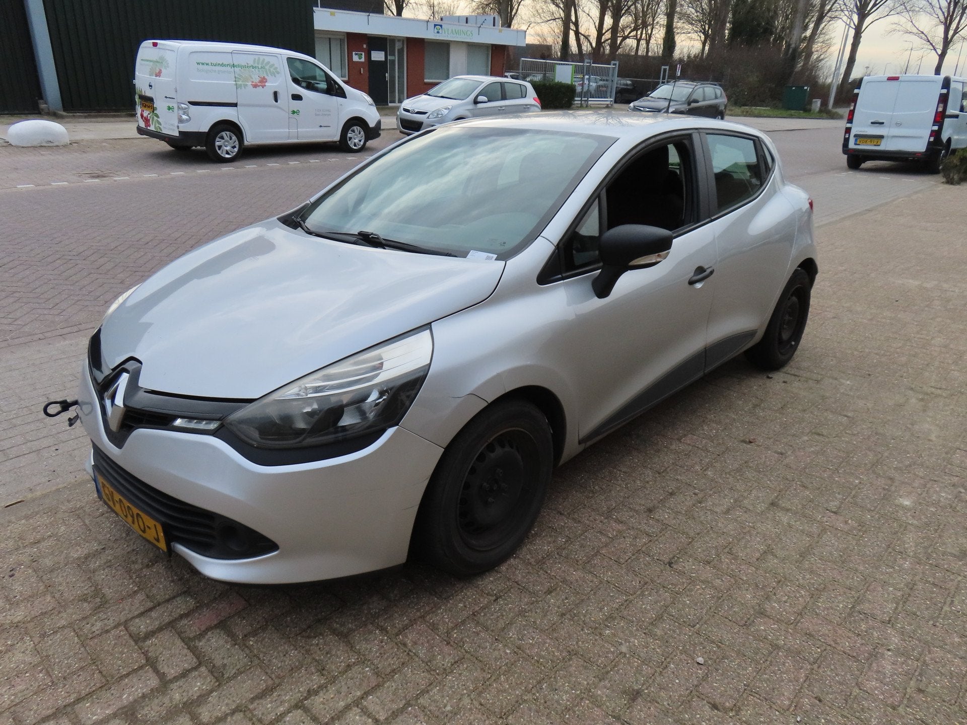 Renault Clio 1.5 dCi Authentique*Airco*KOPPELING DEFECT!*, Auto's, Voorwielaandrijving, Gebruikt, 4 cilinders, 96 €/maand