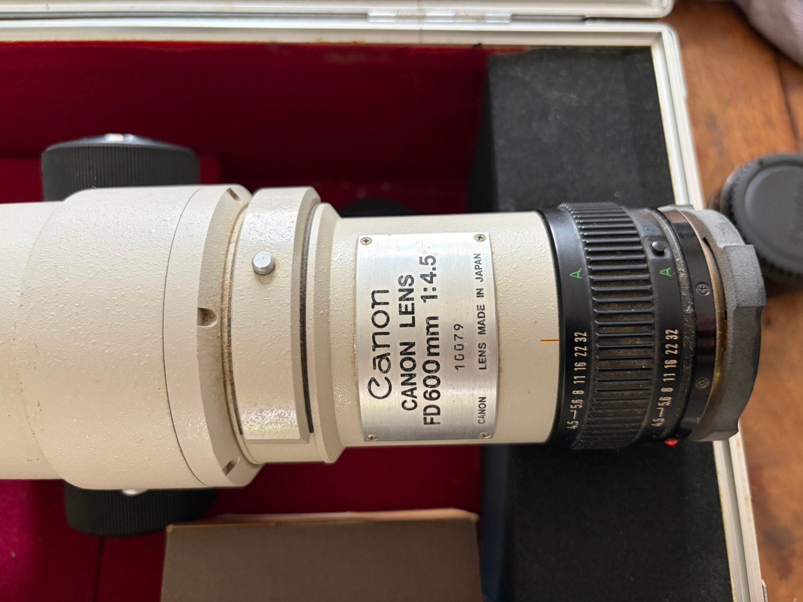 Canon FD 600mm f/4.5 S.S.C. supertelelens — met koffer, Ophalen of Verzenden, Telelens