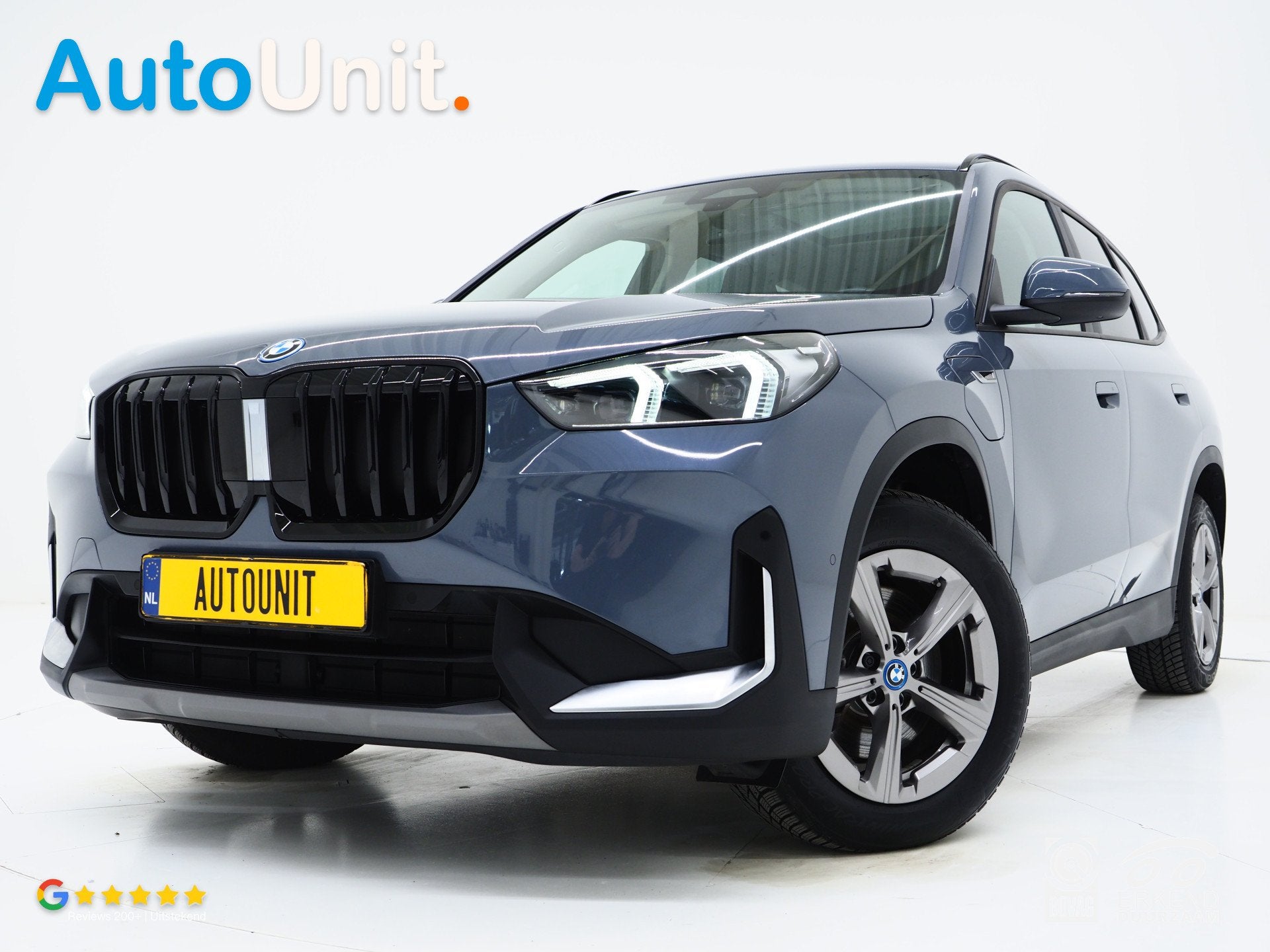 BMW X1 xDrive25e Individual | Panoramadak | Leder | Camera |, Auto's, Gebruikt, Zwart, Blauw, Bedrijf