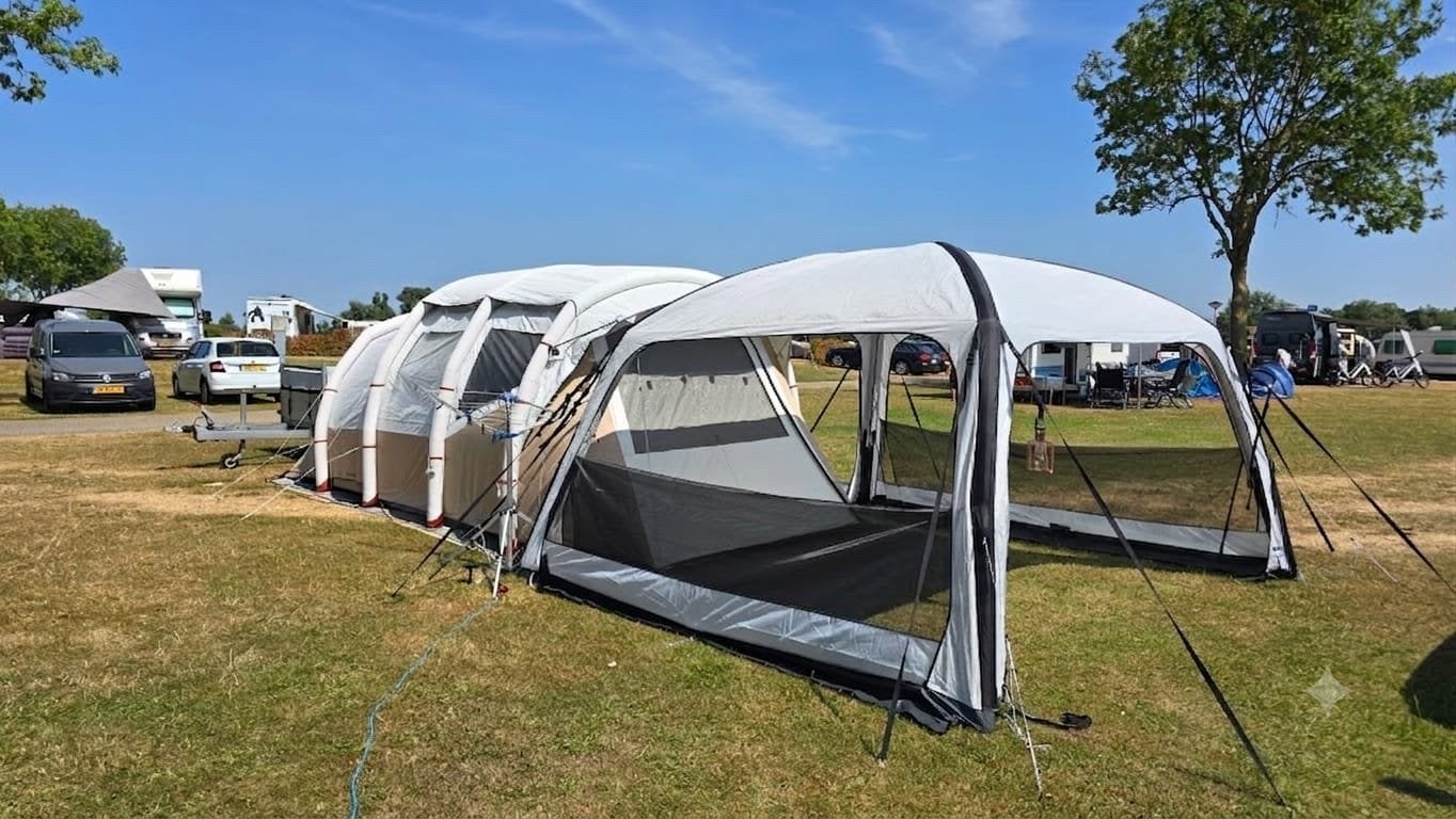 Quechua Air Seconds 6.3 Fresh & Black opblaasbare tent, Ophalen, Gebruikt, Tot en met 6