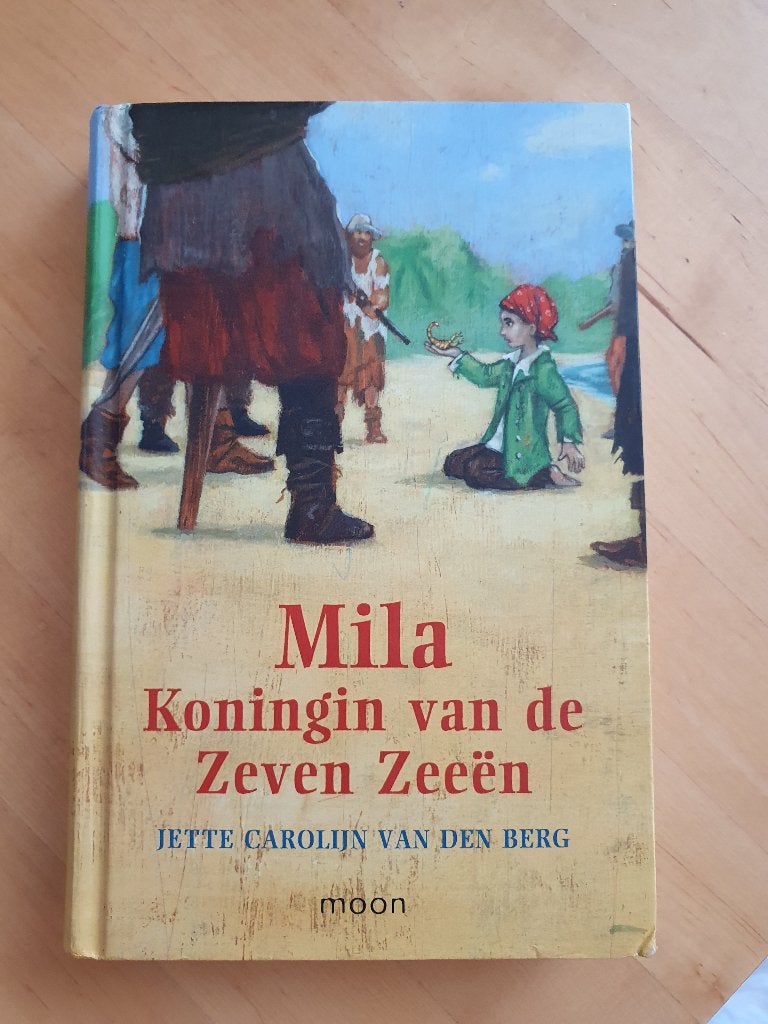  MILA  Koningin van de Zeven Zeeën  van Jette van den Berg  , Boeken, Ophalen of Verzenden, Zo goed als nieuw