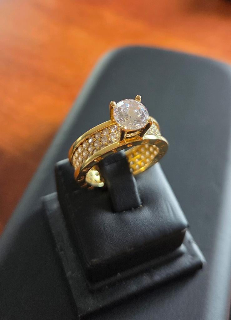 18 karaats Bvlgari ring, Sieraden, Tassen en Uiterlijk, Ringen, Zo goed als nieuw, Dame, 20 of groter, Goud, Goud, Ophalen of Verzenden