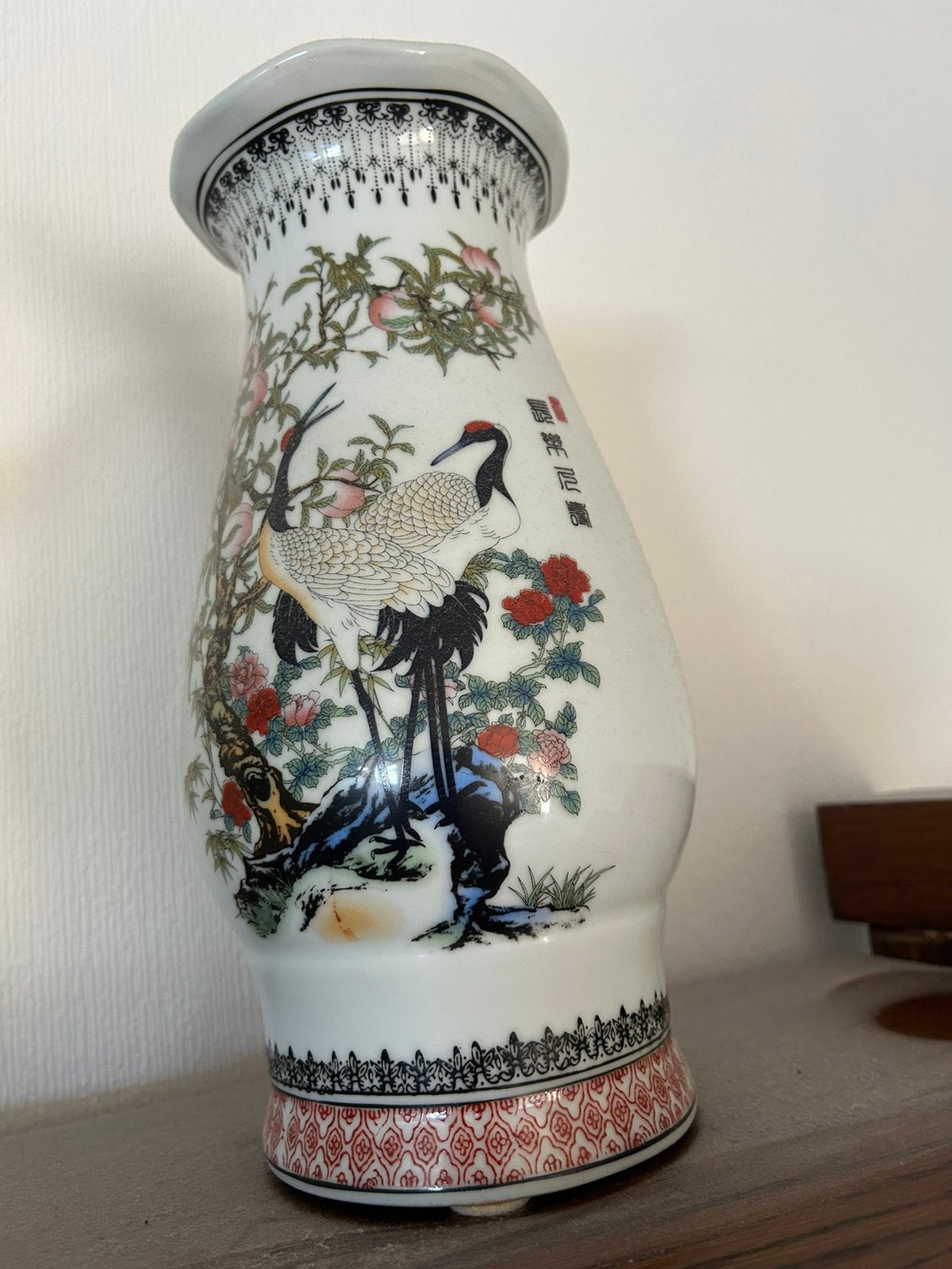 Vaas met afbeelding van een kraanvogel., Antiek en Kunst, Antiek | Vazen, Ophalen