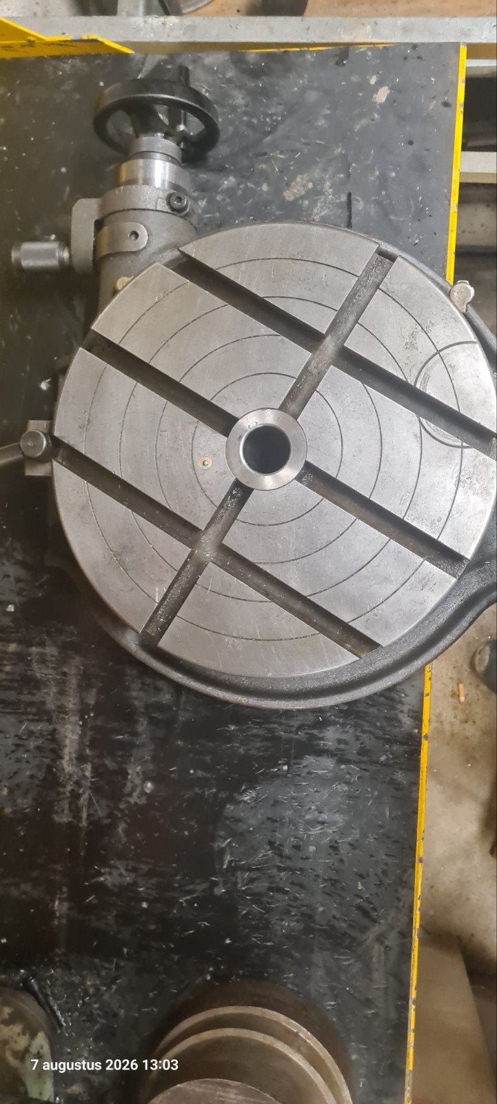 Roteertafel in goede staat, Yamazen., Ophalen