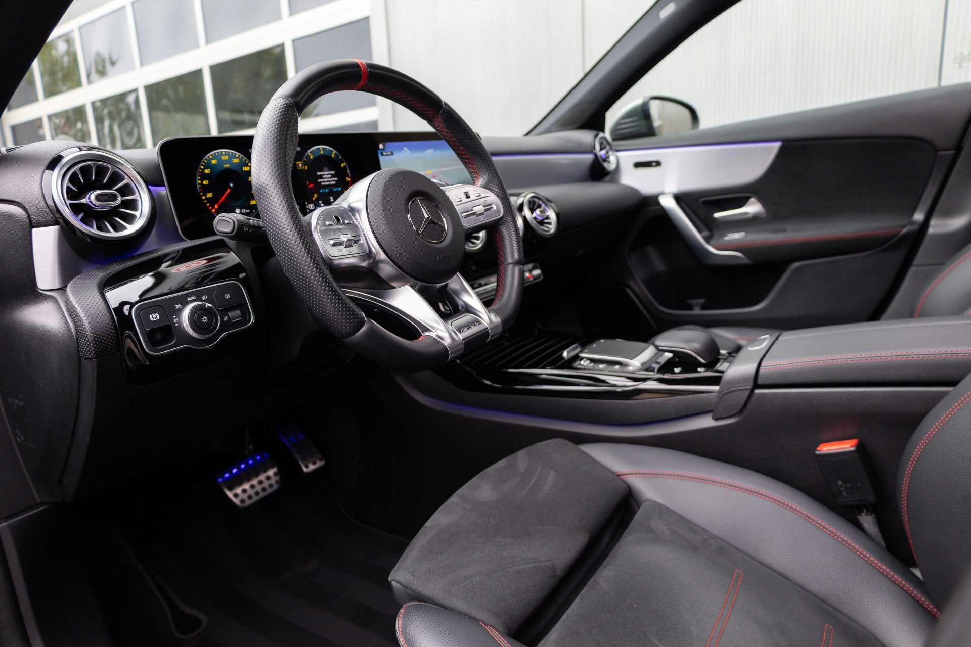 Mercedes-Benz A-Klasse AMG 35 4MATIC 306 pk Premium Plus AMG, Automaat, 4 cilinders, Automatische klimaatregeling, Bedrijf