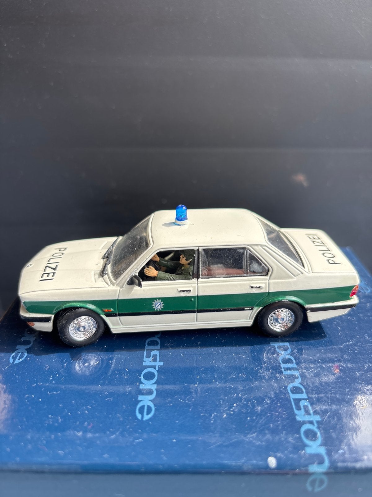 BMW 5-serie Polizei schaalmodel - James Bond collectie, Ophalen of Verzenden, Zo goed als nieuw
