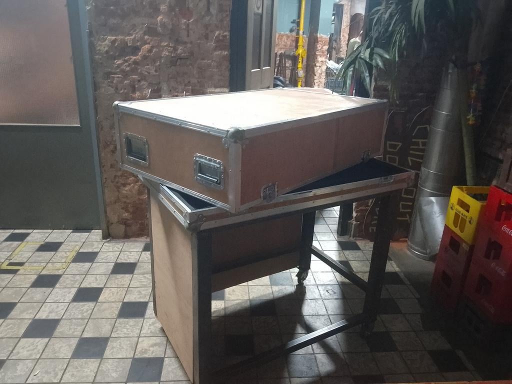 Grote Flightcase plus Standaard en Wielen, Muziek en Instrumenten, Behuizingen en Koffers, Ophalen, Gebruikt, Overige instrumenten