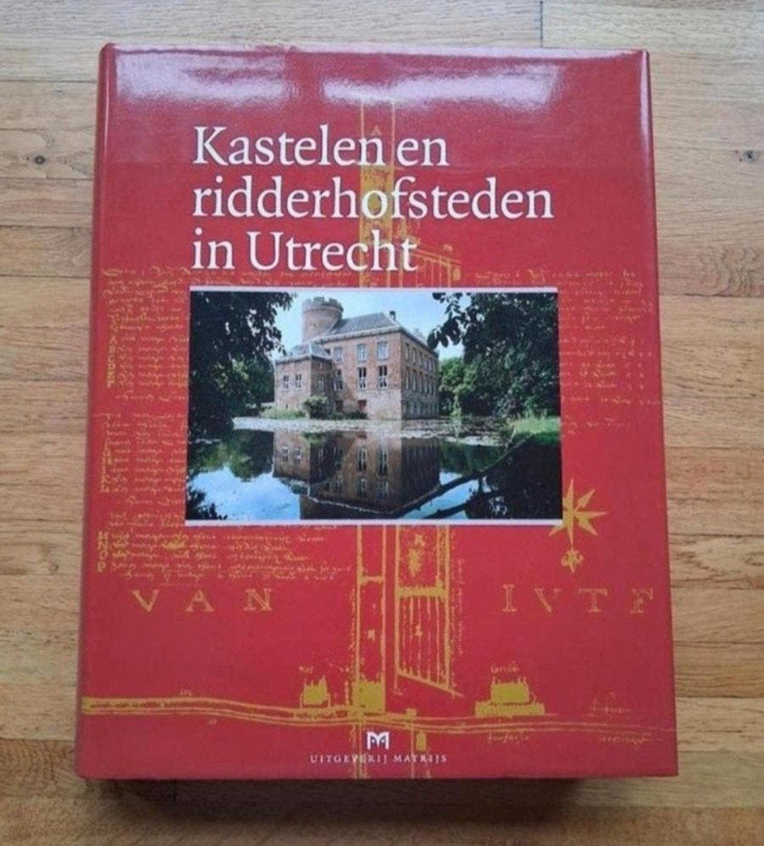 Kastelen en ridderhofsteden in Utrecht
Een prachtig verzamel, Ophalen of Verzenden, Zo goed als nieuw