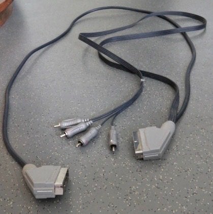 SCART naar Tulp kabel - 200 cm - Zo goed als nieuw, Ophalen of Verzenden, Zo goed als nieuw, Apparatuur