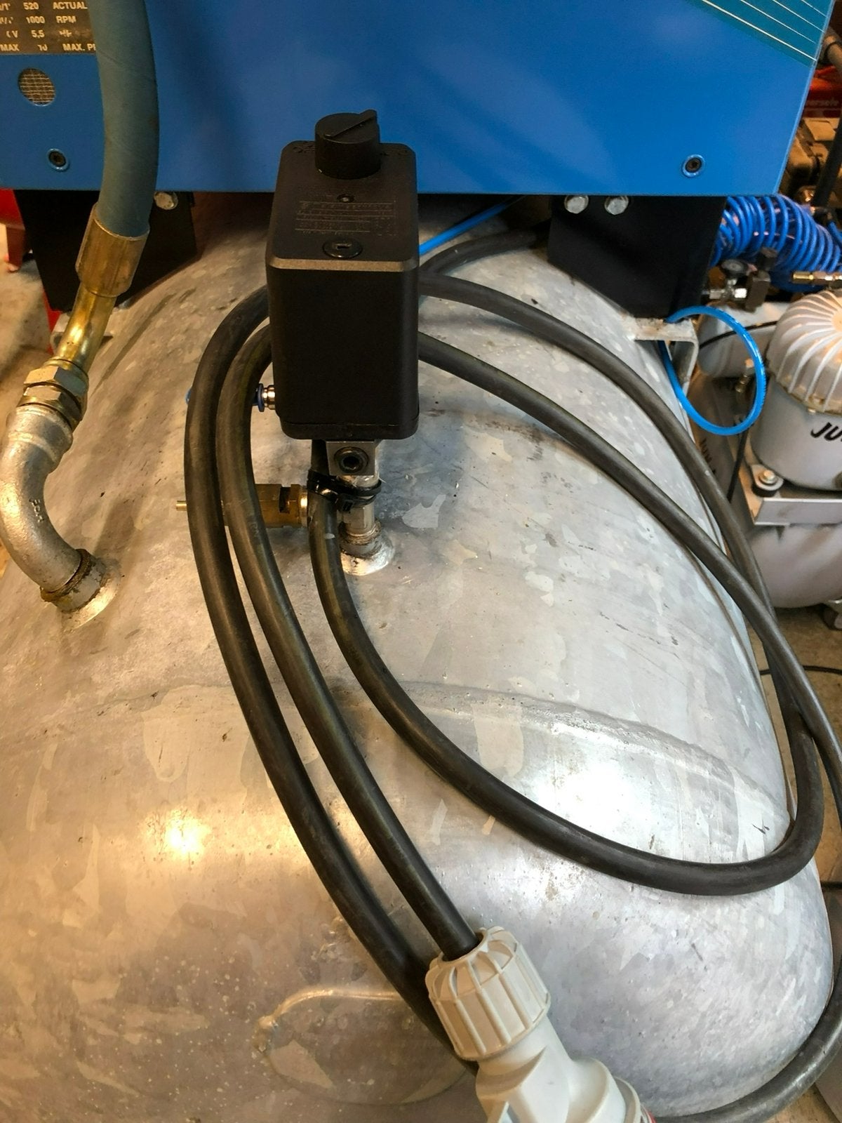 Zuigercompressor/goed/en goedkoop/factuur, Ophalen, Nieuw, 200 tot 400 liter/min, Mobiel