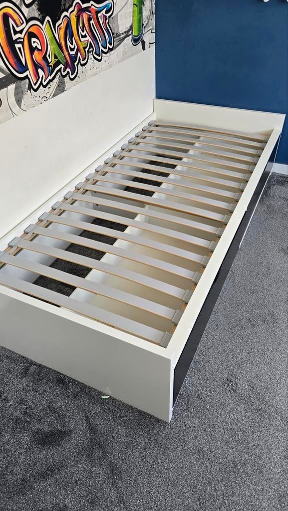Eenpersoonsbed met lades en opbergruimte, Huis en Inrichting, Slaapkamer | Bedden, Gebruikt, 90 cm, Eenpersoons, Wit