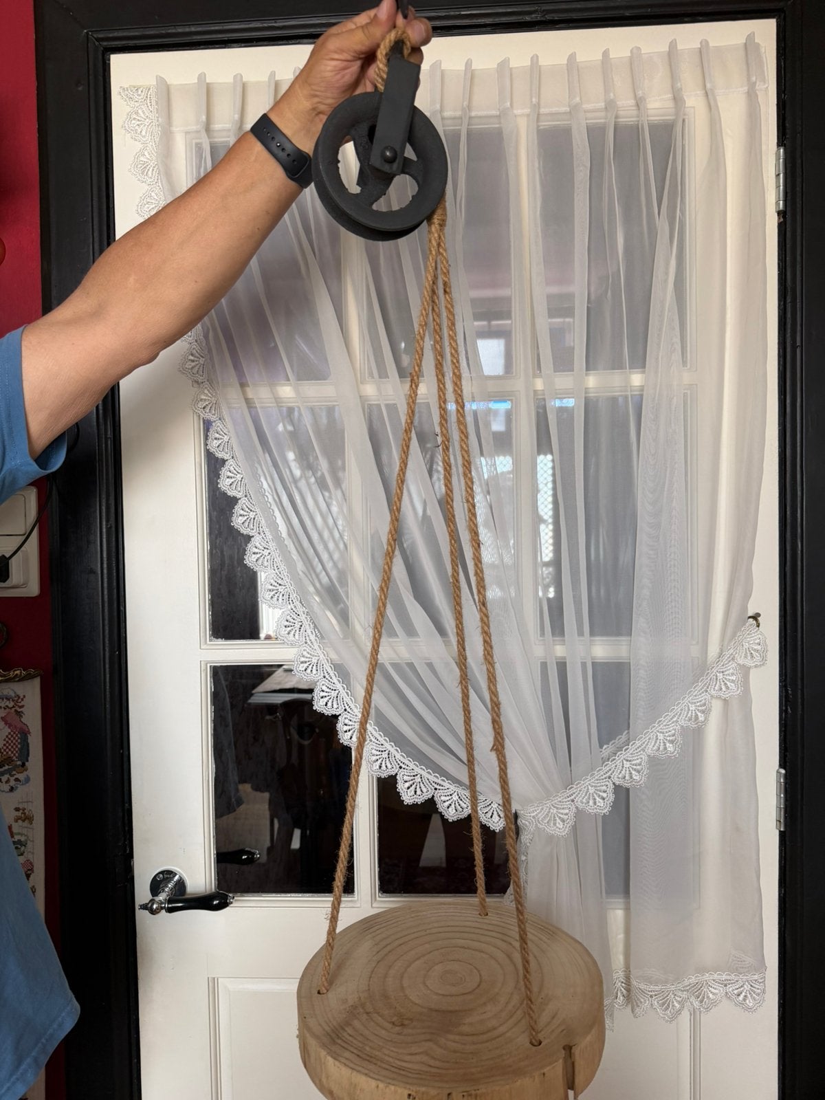 Houten plank met touw en katrol, Huis en Inrichting, Woonaccessoires | Overige, Gebruikt, Meerkleurig, Ophalen of Verzenden, Vintage