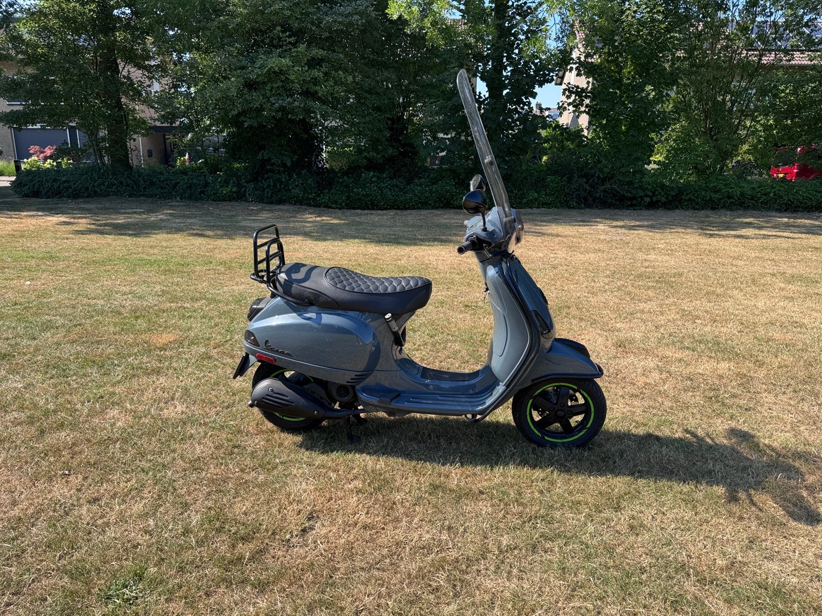 Vespa LX50 - donkergrijs/zwart (custom paint), Ophalen, Gebruikt, Benzine, Vespa