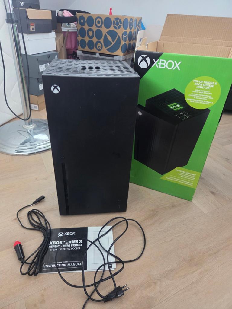 Xbox Series X Replica Mini Koelkast - Zo goed als nieuw, Zonder vriesvak, Ophalen of Verzenden, Minder dan 45 cm, Minder dan 85 cm