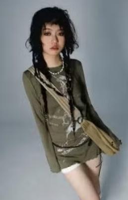 Prachtige vintage top Trashy met Y2K Graffiti print - Groen, Maat 46/48 (XL) of groter, Nieuw, Ophalen of Verzenden, Zonder mouw