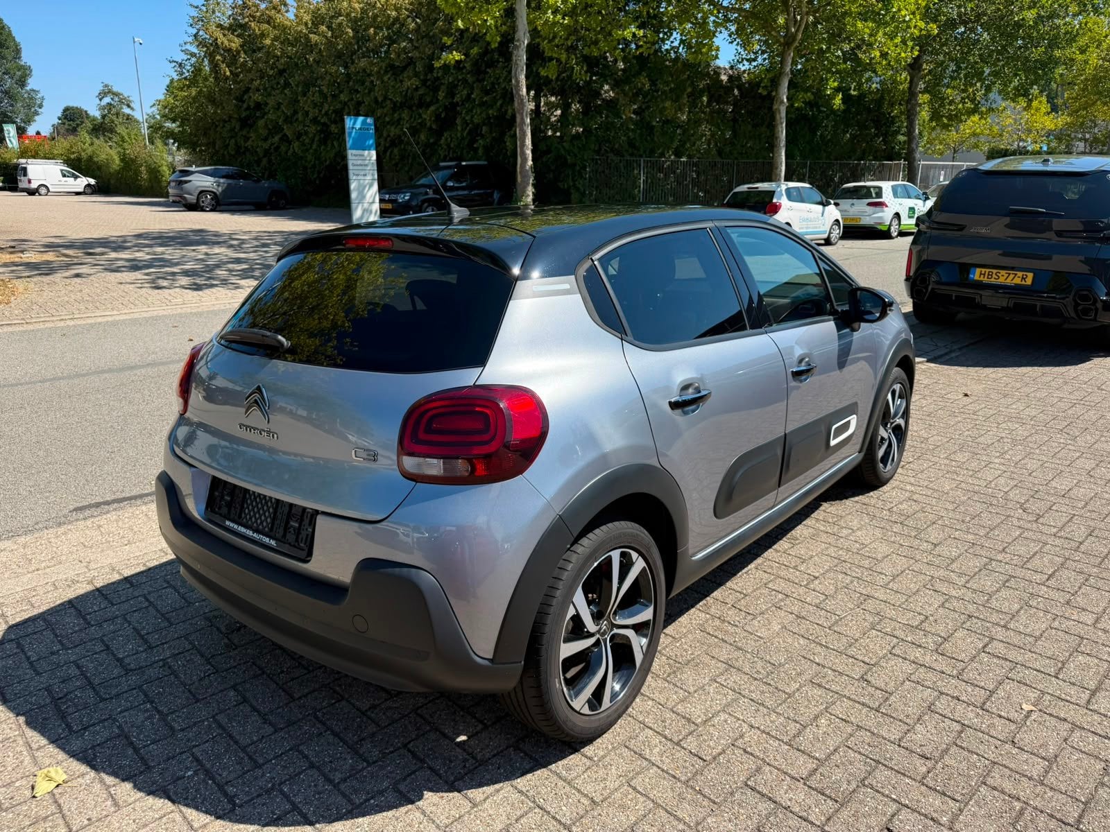 Citroen C3 1.2 PureTech Shine, Navi, Camera, Airco Dealer au, Auto's, 450 kg, Gebruikt, 1199 cc, Origineel Nederlands
