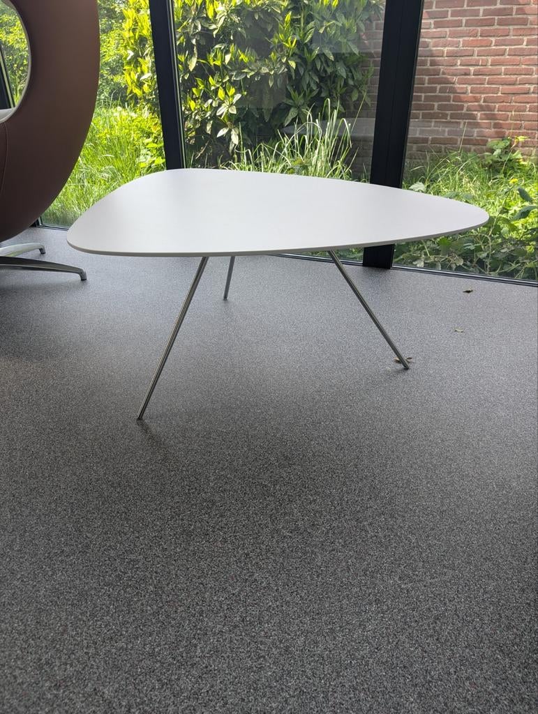 Leolux Liliom Salontafel - Modern Design, Ophalen, 100 tot 150 cm, Overige materialen, 50 tot 100 cm