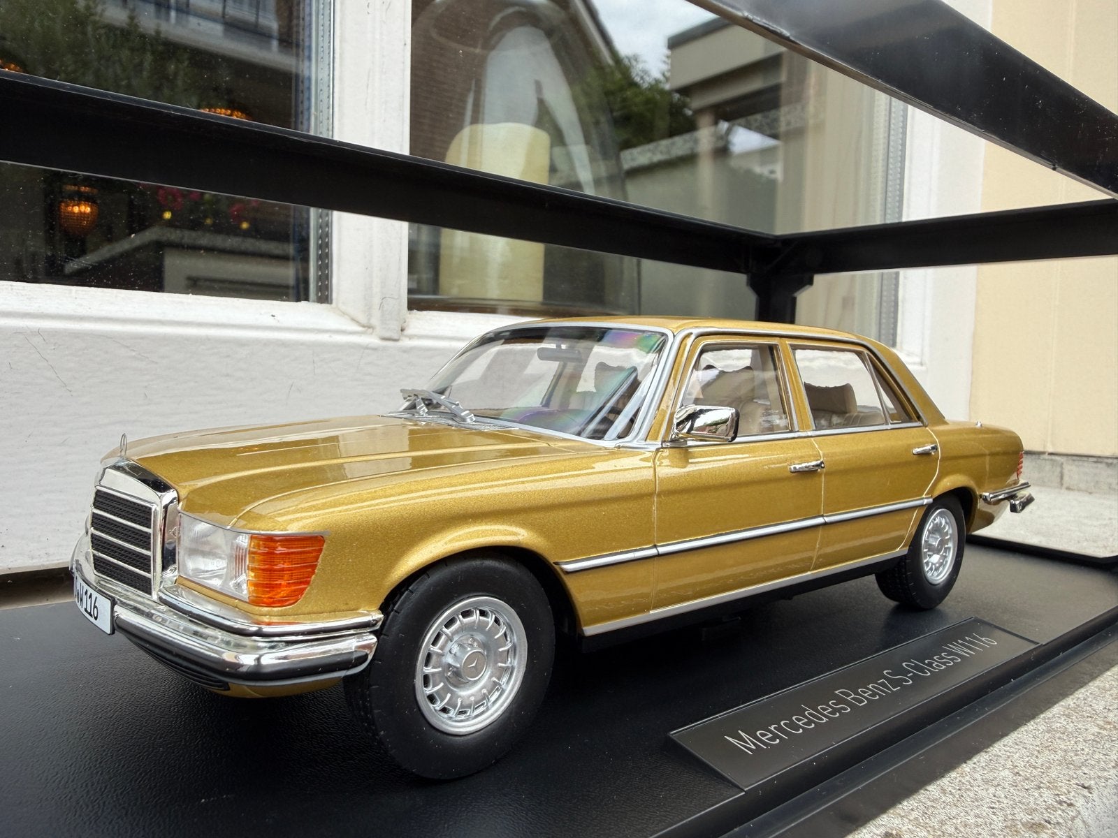 1:18 Mercedes W116 450 SEL 6.9 S-Klasse Gold 1980 iScale, Hobby en Vrije tijd, Modelauto's | 1:18, Overige merken, Grosse Elbstrasse 162, 22767 Hamburg, Duitsland