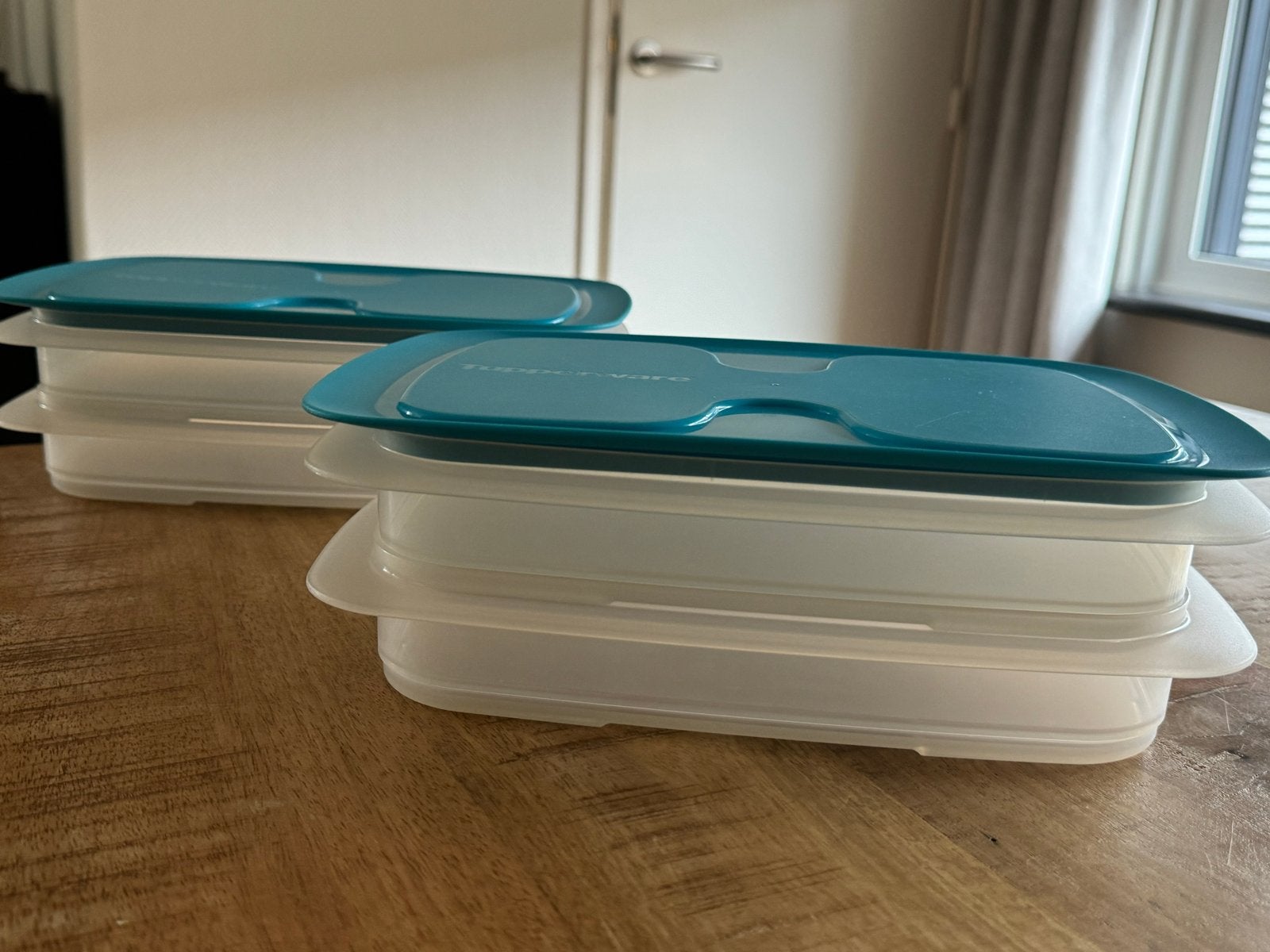 Tupperware vleeswarenbewaardozen met deksel, Huis en Inrichting, Overige kleuren, Bewaardoos, Ophalen of Verzenden, Zo goed als nieuw